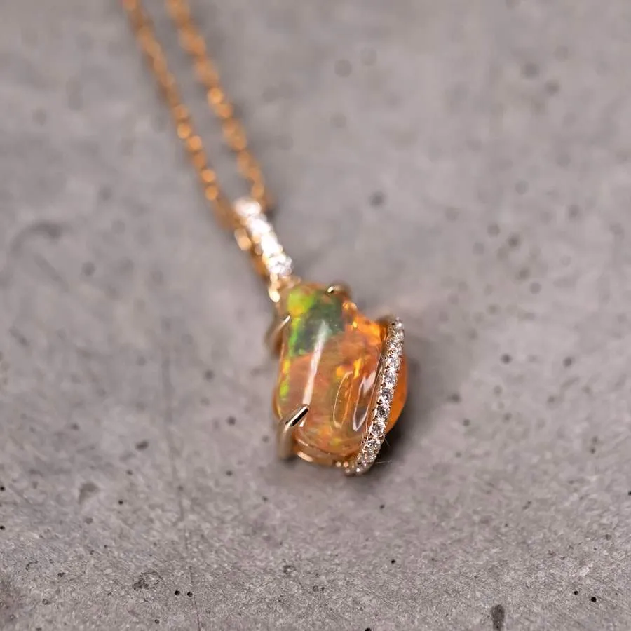 1.75 ct Mexican Fire Opal & Diamond Pendant Necklace 18K Yellow Gold