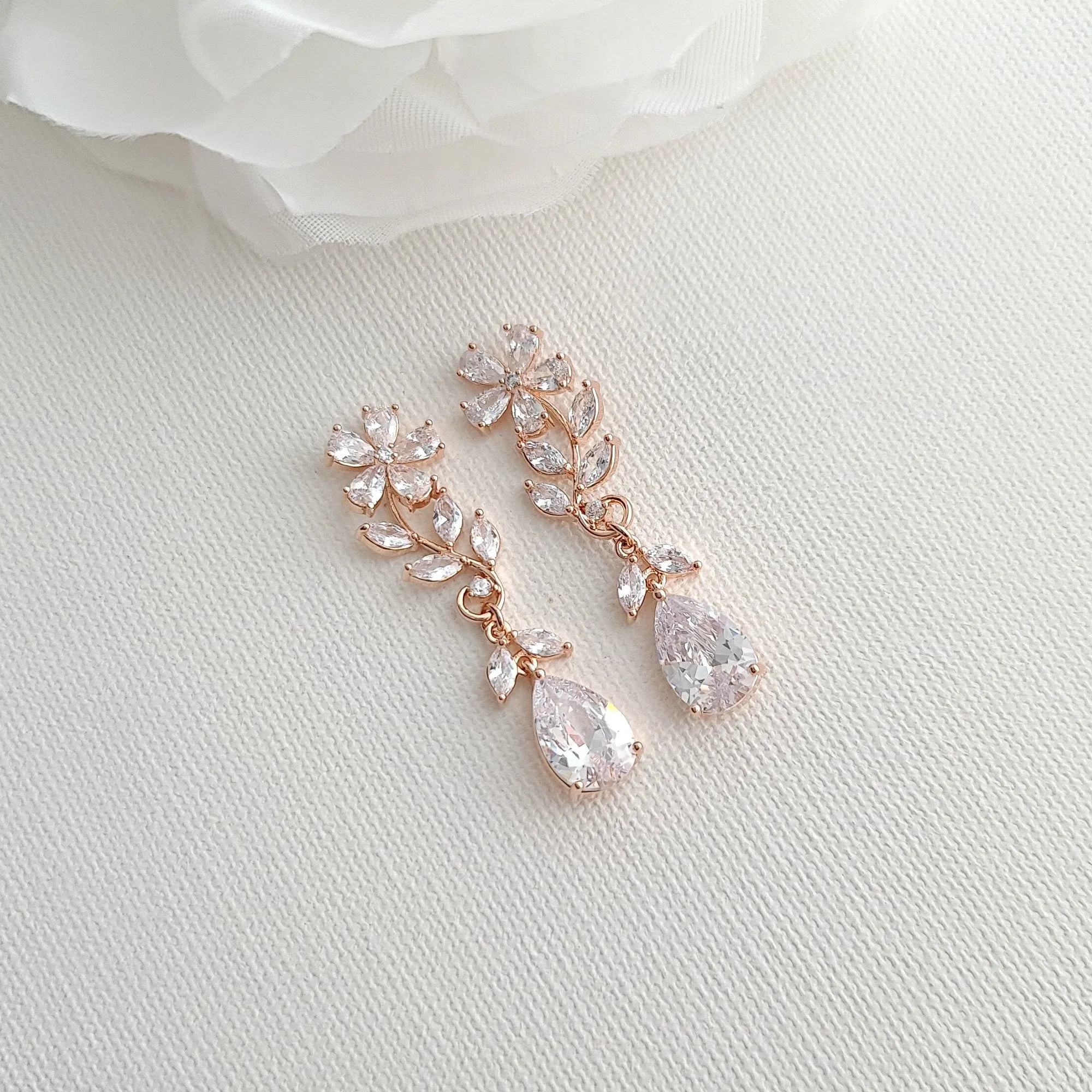 Bridal Flower Crystal Earrings- Daisy