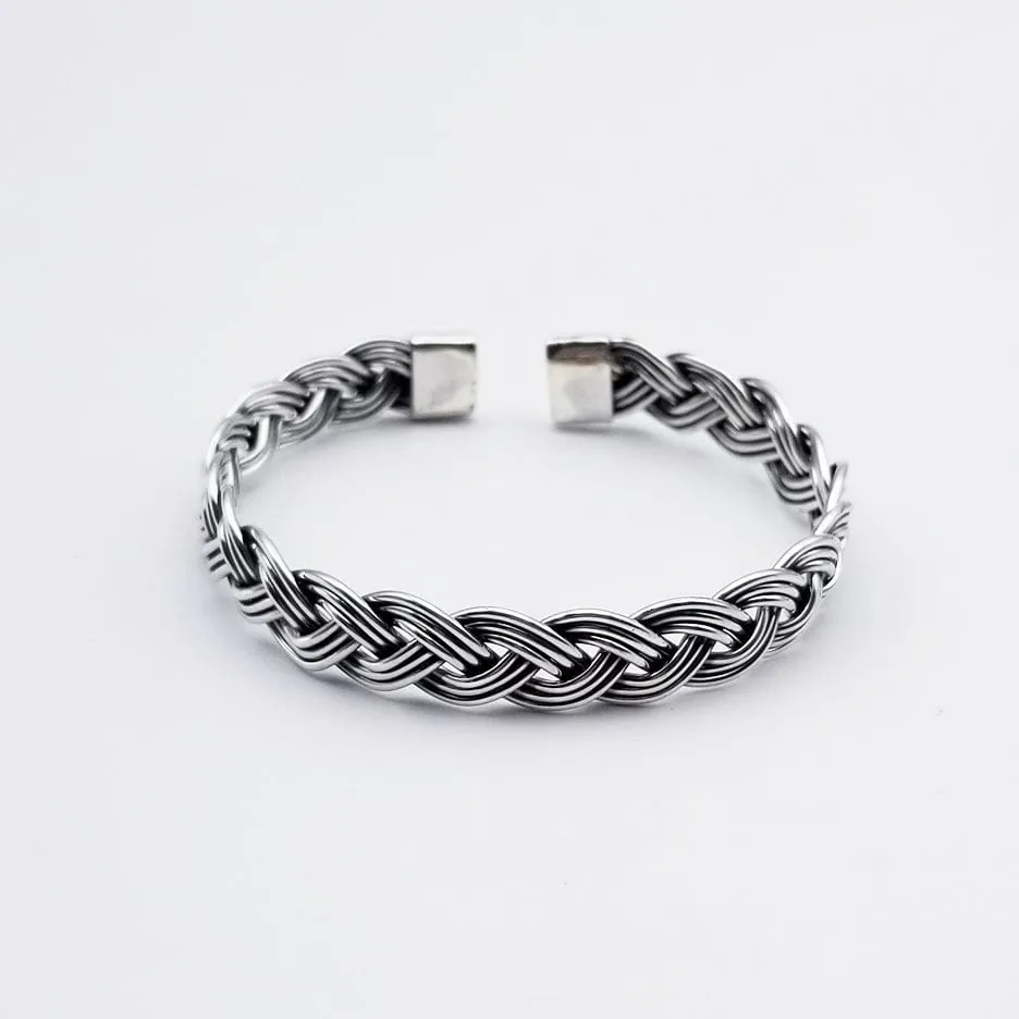 CLASSIC BRAIDED CUFF