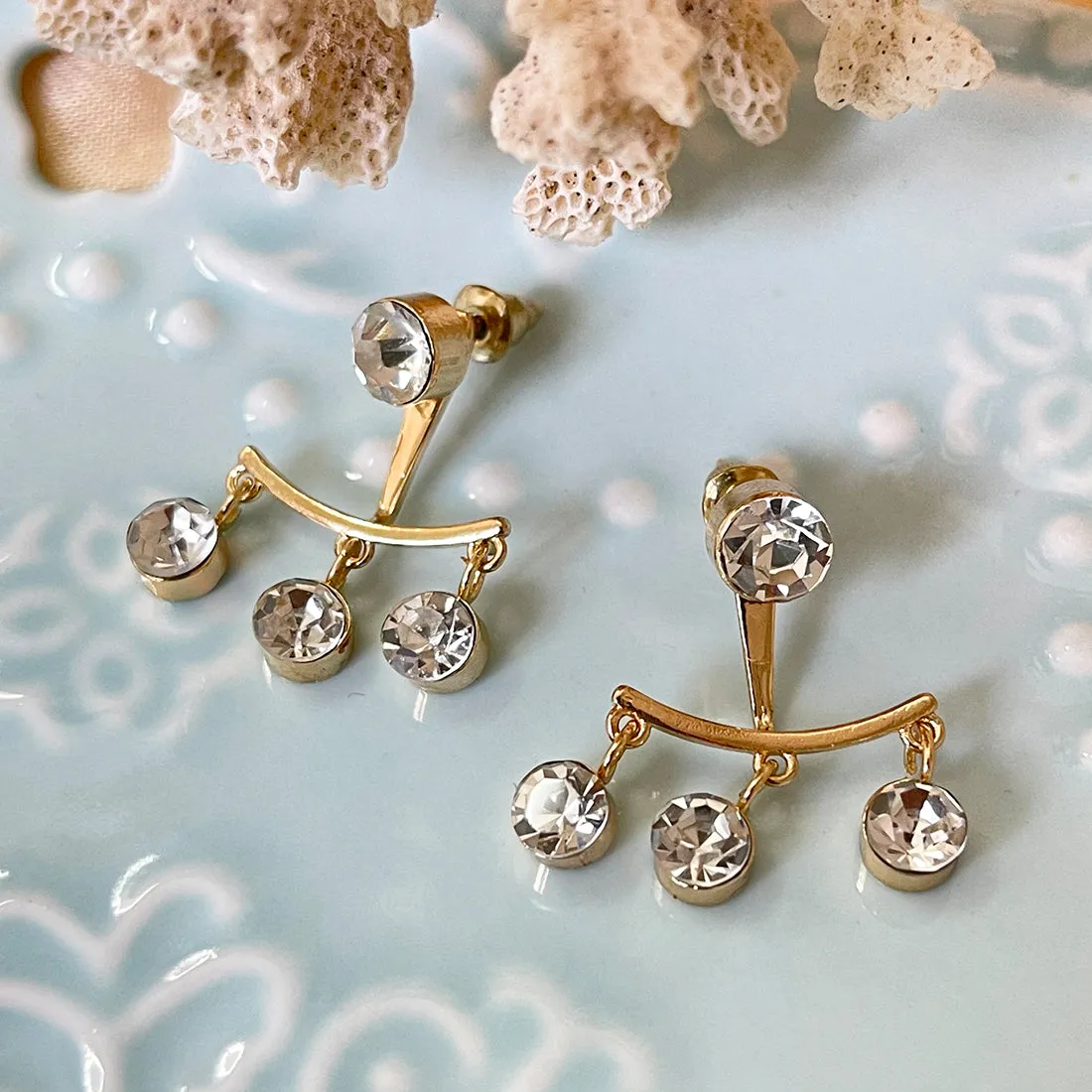 CONTEMPORARY WHITE DIAMANTE CRYSTAL STUDDED GOLD-TONED SHORT DROP EARRINGS