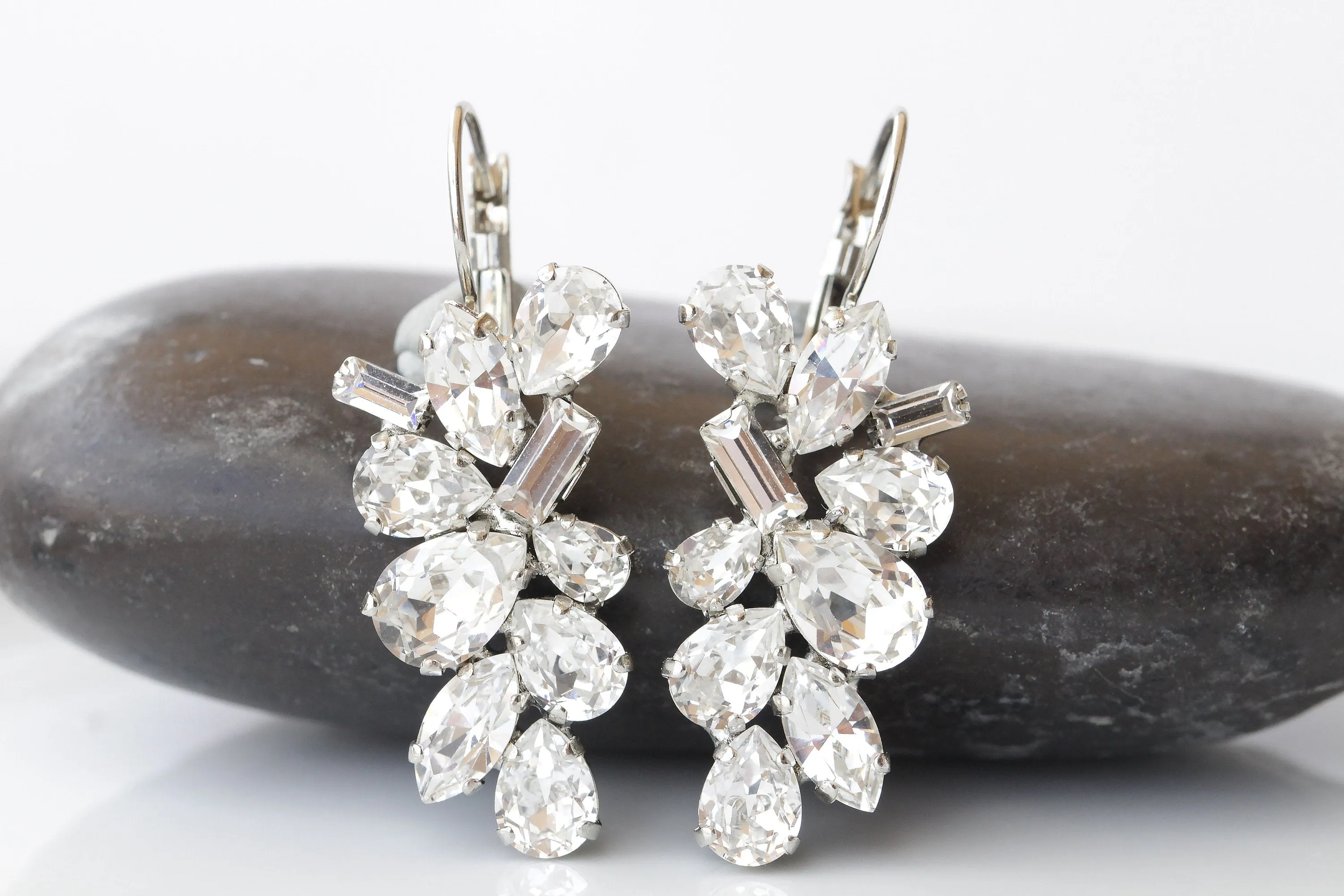 CRYSTAL DROP EARRINGS