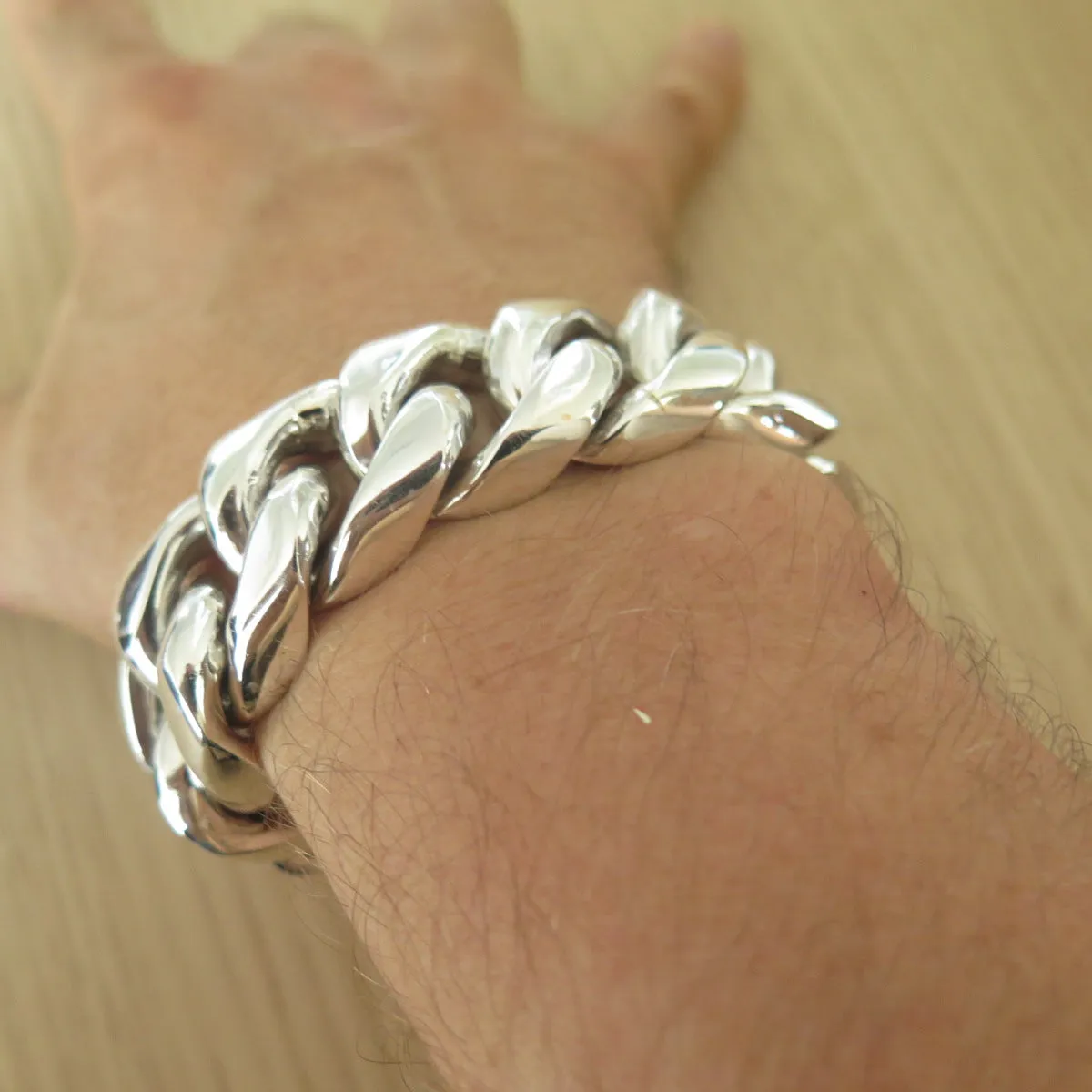 Cuban Link Bracelet x 25mm Wide