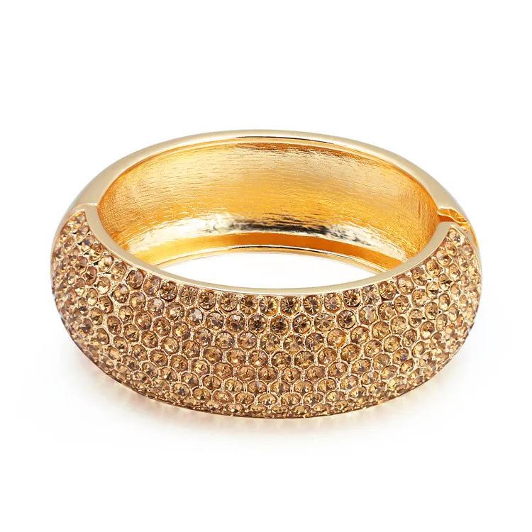 Heavy Duty Metallic Diamond Drum Shaped Gold Plated Bracelet