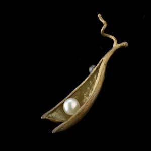 Pea Pod Brooch - 1 Pearl